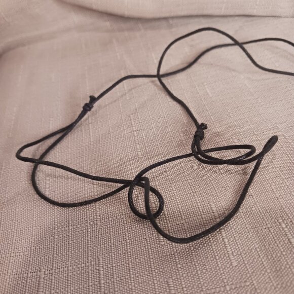 Maori Infinity Loop Surfer Necklace - Picture 2 of 6